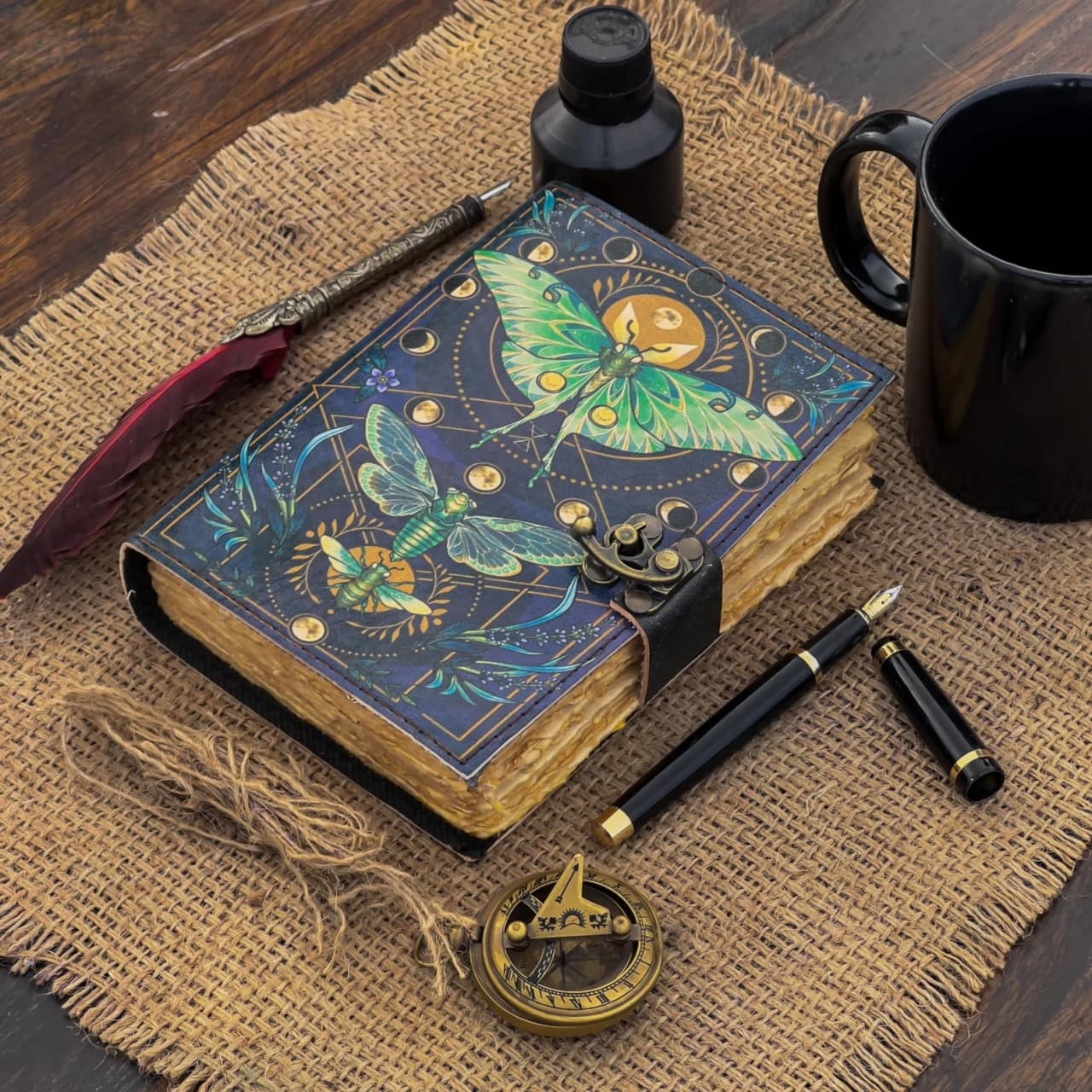 Jurnal Vintage din Piele Grimoire – Model Fluturele de Noapte - Imaginea 3