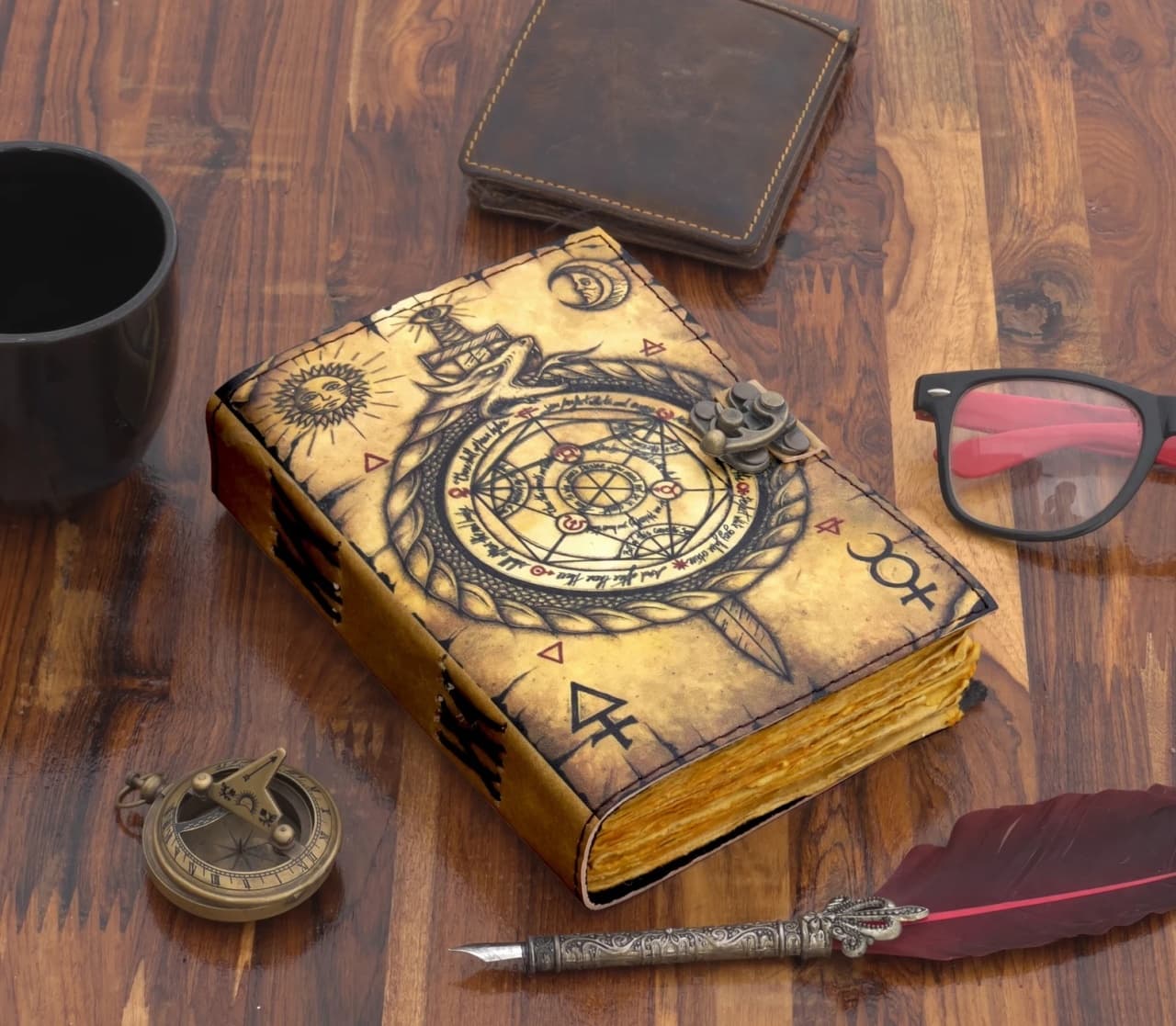 Jurnal Vintage din Piele Grimoire – Model Busolă Antică (Compass) - Imaginea 3