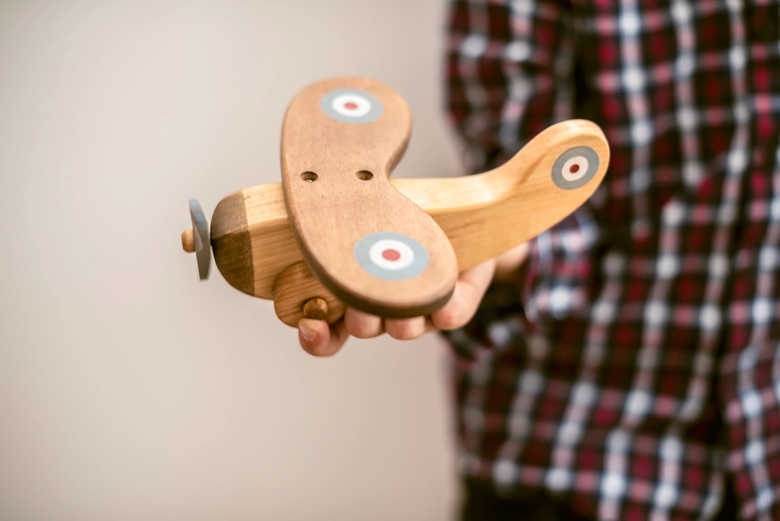 Avion din Lemn -Jucărie Handmade - Imaginea 4