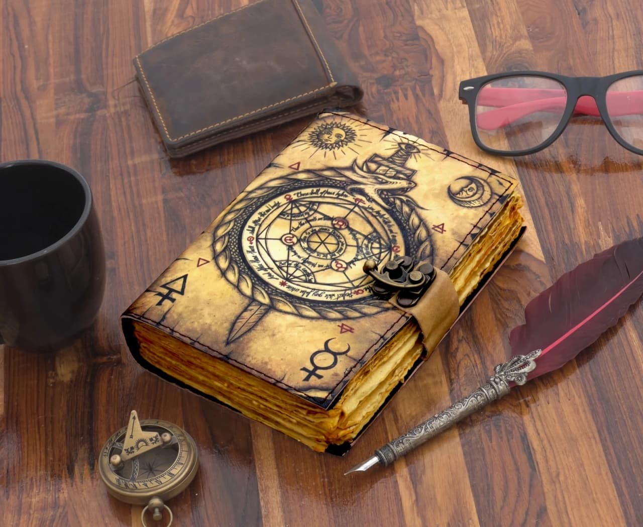Jurnal Vintage din Piele Grimoire – Model Busolă Antică (Compass) - Imagine principală