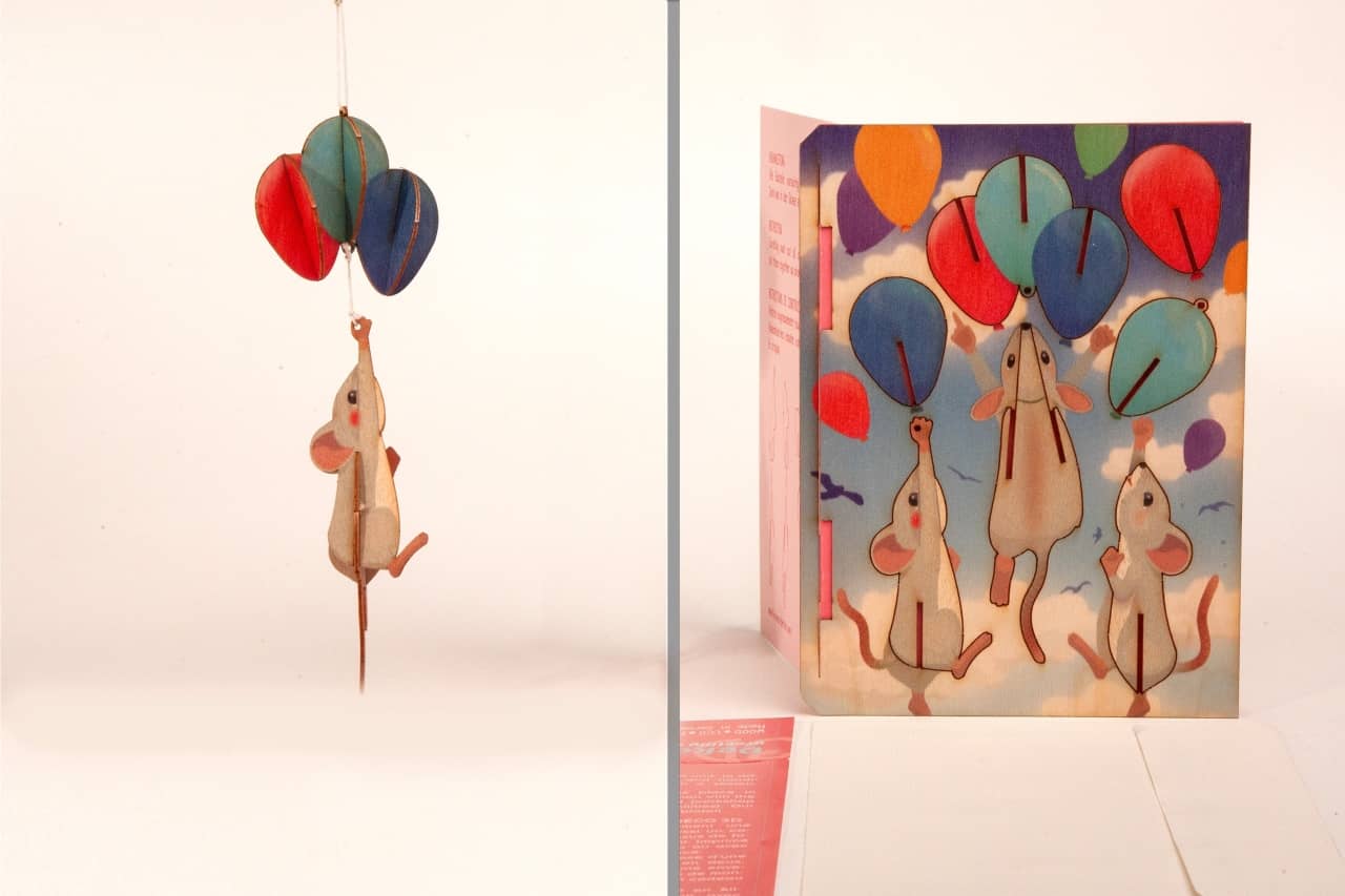 Felicitare 3D Decorativă din Lemn - Șoricelul cu Baloane (Mouse)