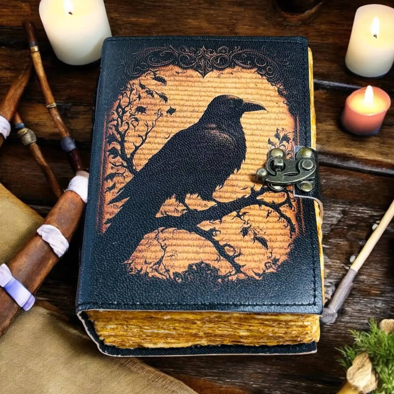 Jurnal Grimoire din Piele – Model Gothic Raven Shadow