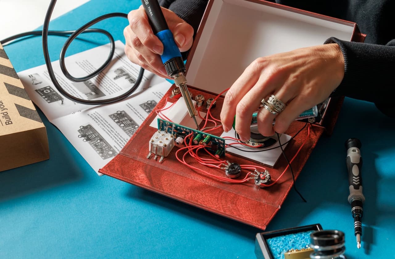 Kit Radio Tube EIGHT Innovation – Propriul Radio pe Lampi (Vacuum Tube) - Imaginea 4