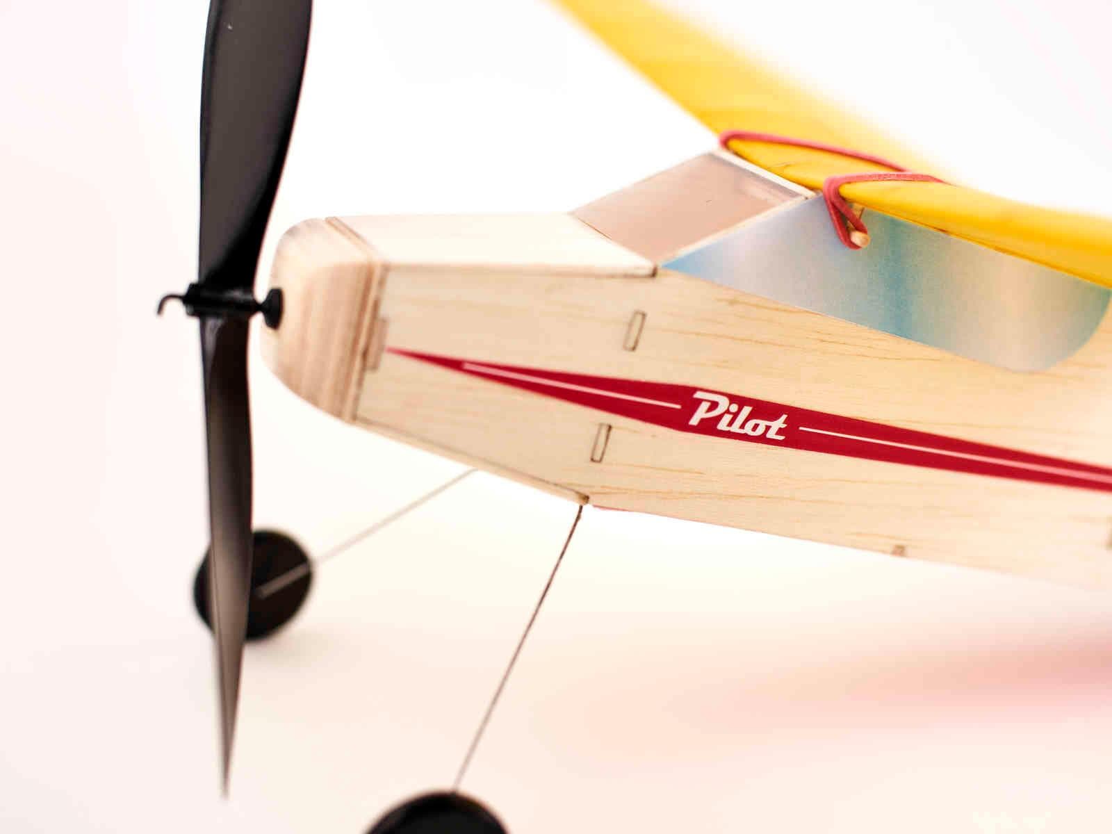 Kit Aeromodelism Vintage: Avion VMC Pilot (Anvergură 483 mm) - Imaginea 2