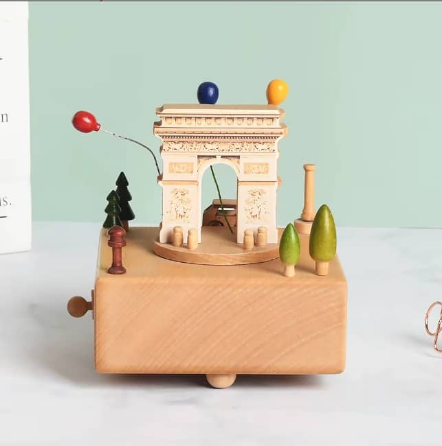 Cutiuță Muzicală din Lemn – Arcul de Triumf