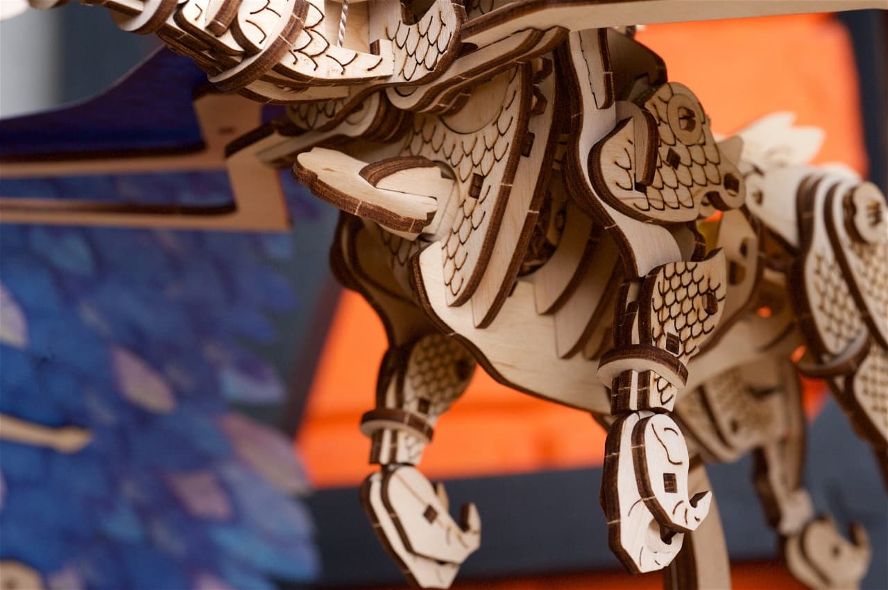 Ugears Dragonul Vântului, Puzzle 3D, 320 piese din lemn - Imaginea 3