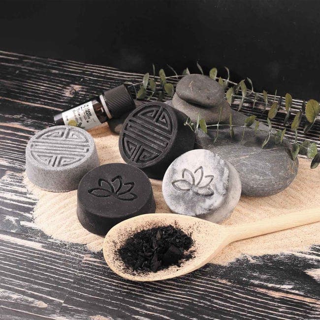 Kit DIY Săpunuri Artizanale cu Cărbun Activ Graine Créative - Kit Creativ Creare Săpun - Imaginea 2
